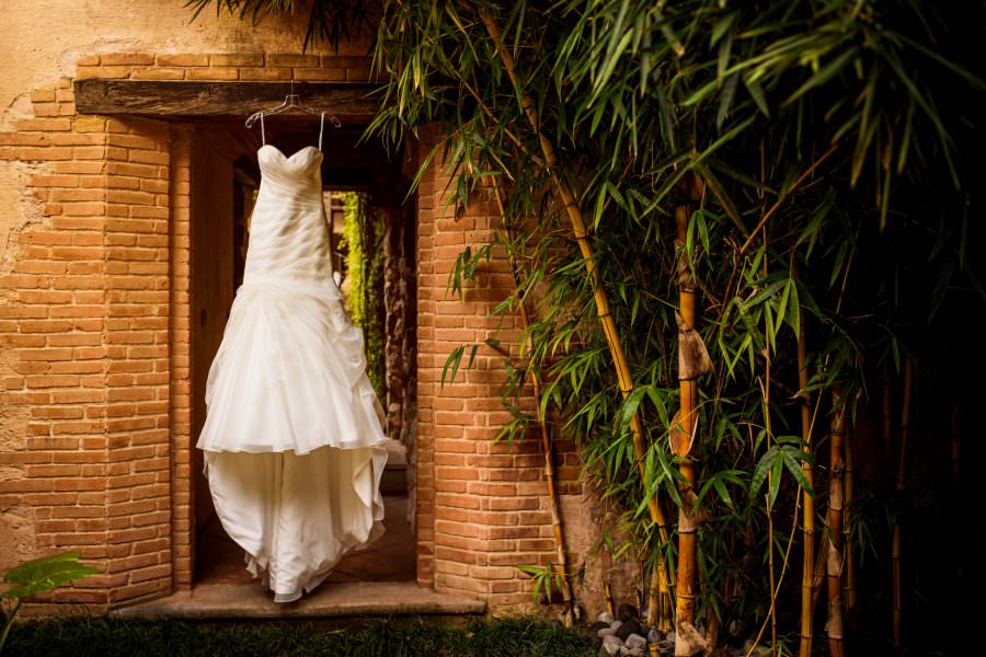 wedding dress at Convento de las Capuchinas destination wedding photographer
